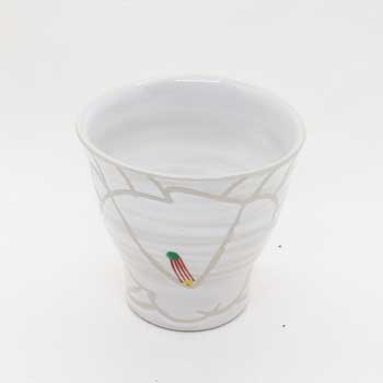 肥前陶磁器専門のオンラインショップ陶樹庵 掻き落し椿フリーカップ